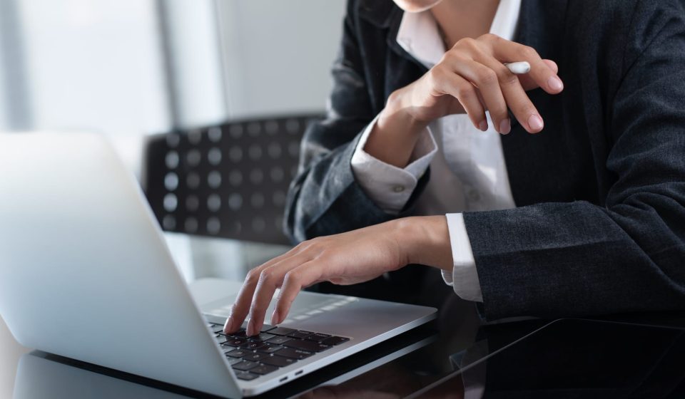 How to Find Verified Business Contacts Without Wasting Time